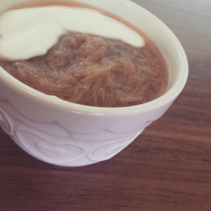 Rhubarb-natura- yogurt-compote